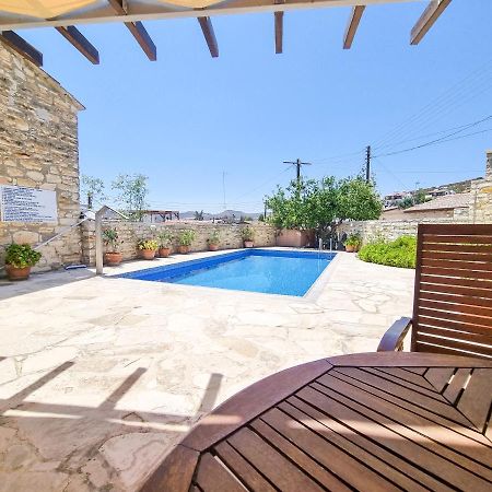 Poolside Escape Studio In Skarinou Village With Pool Facilities Exterior foto